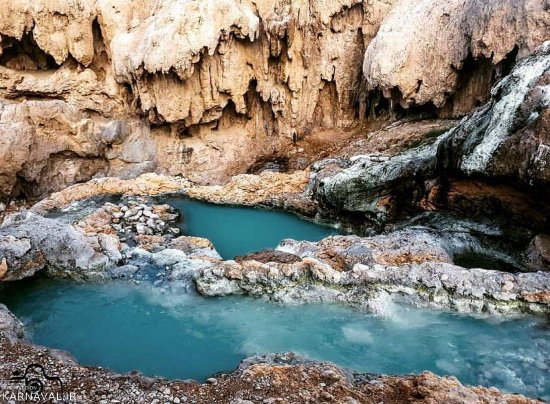 چشمه آب گرم یکی از بهترین جاذبه های طبیعی بیرجند